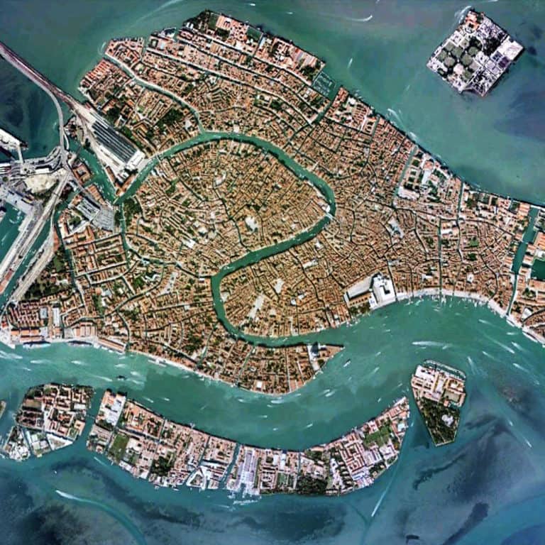 Urban Patterns | Venice, Italy | The Outlaw Urbanist